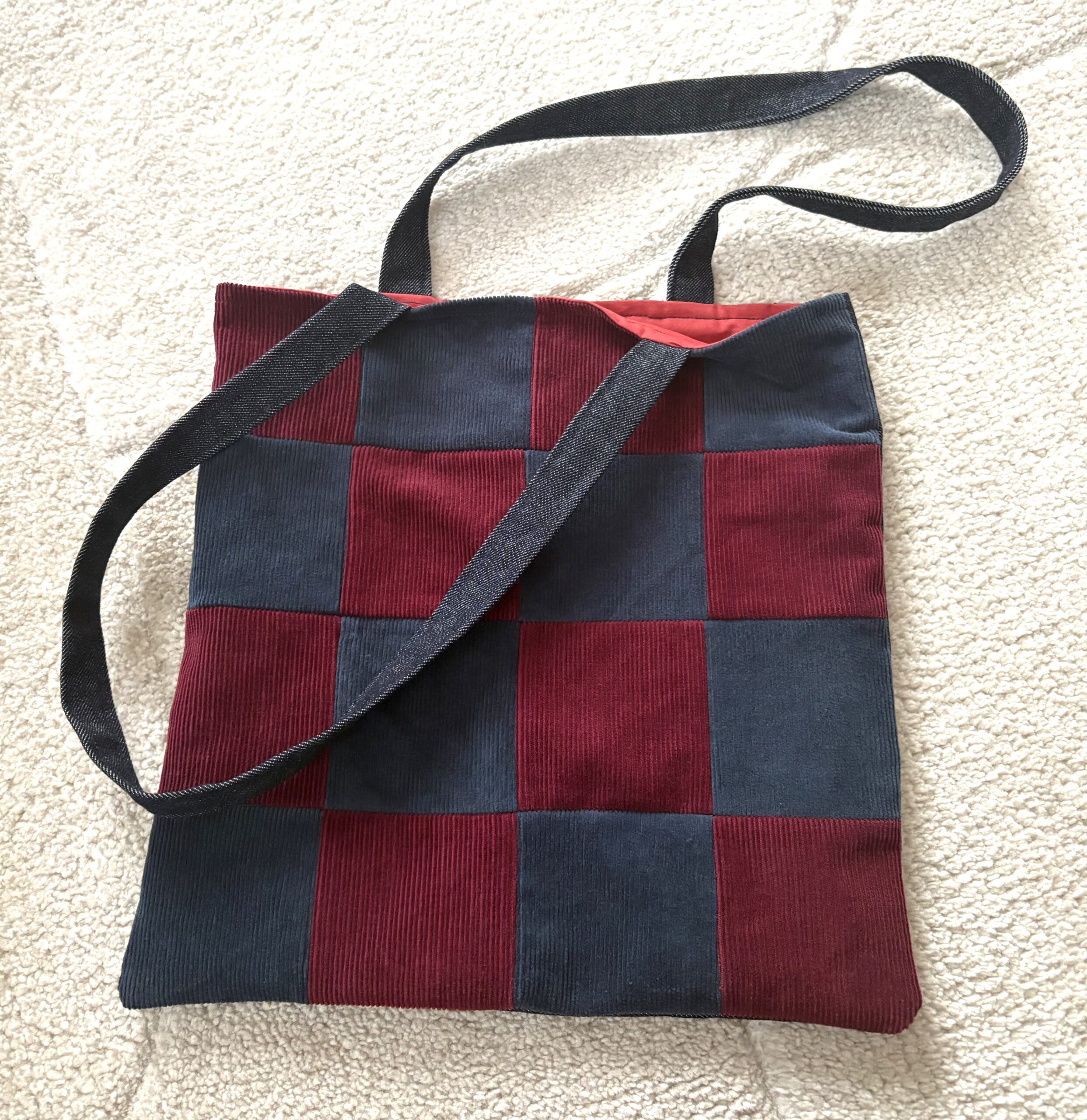 Punane ruuduline velvetist kott - Image 2