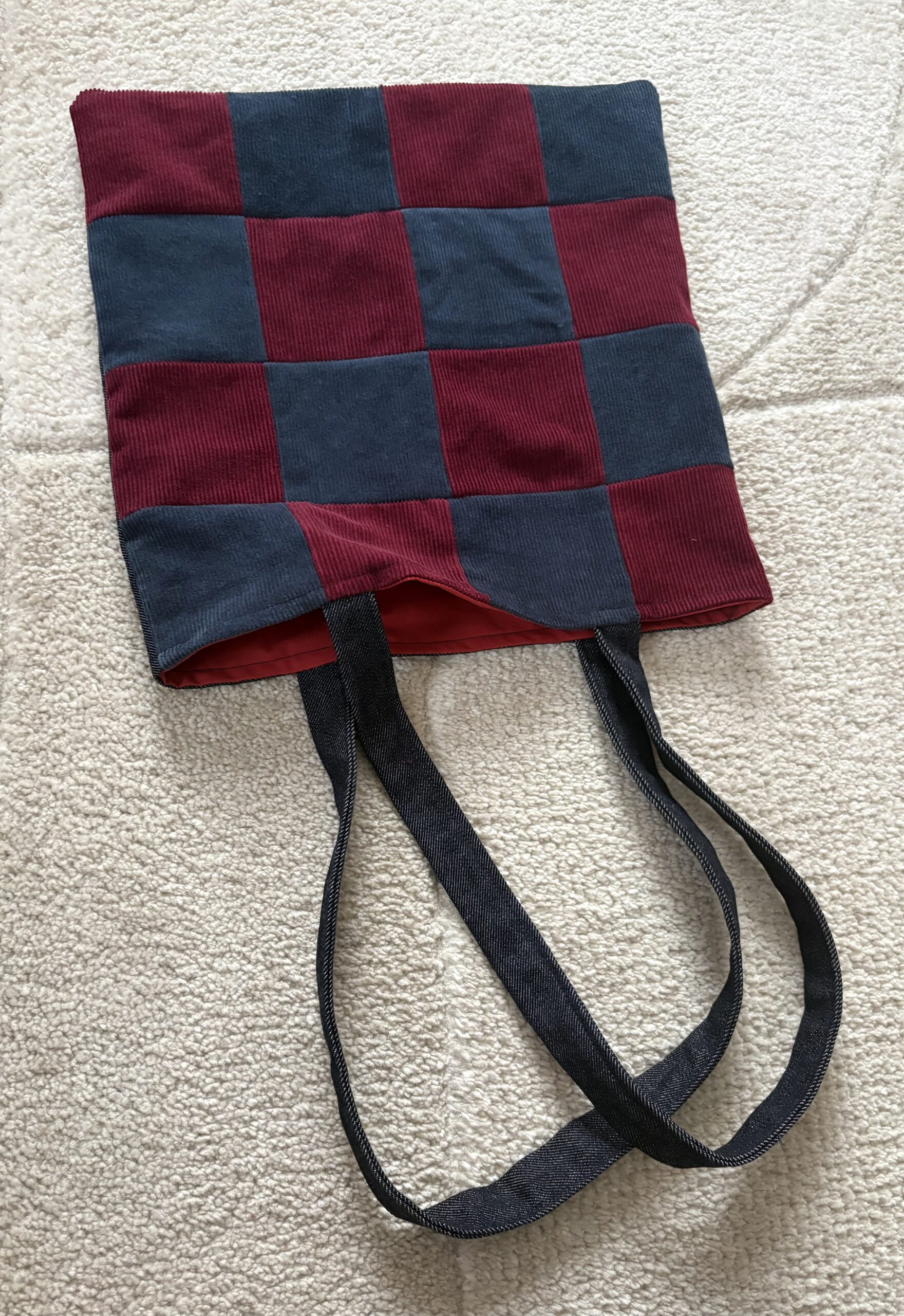 Punane ruuduline velvetist kott - Image 3