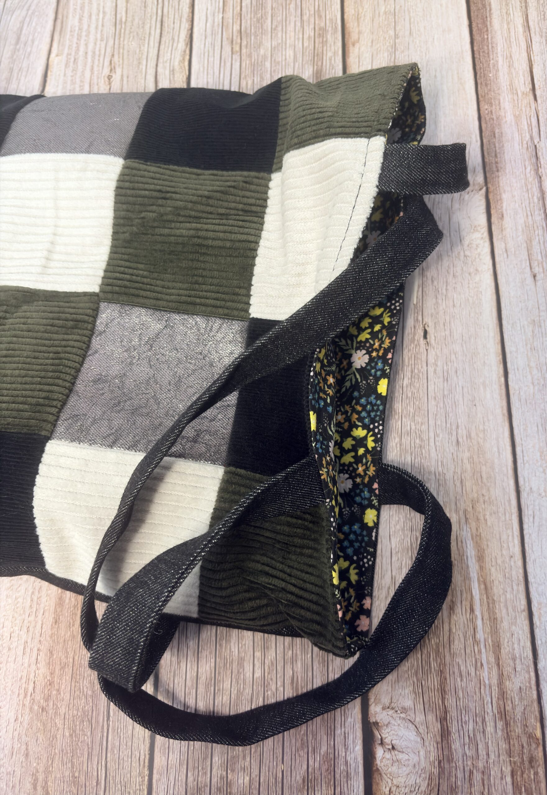 Roheline ruuduline velvetist kott - Image 2