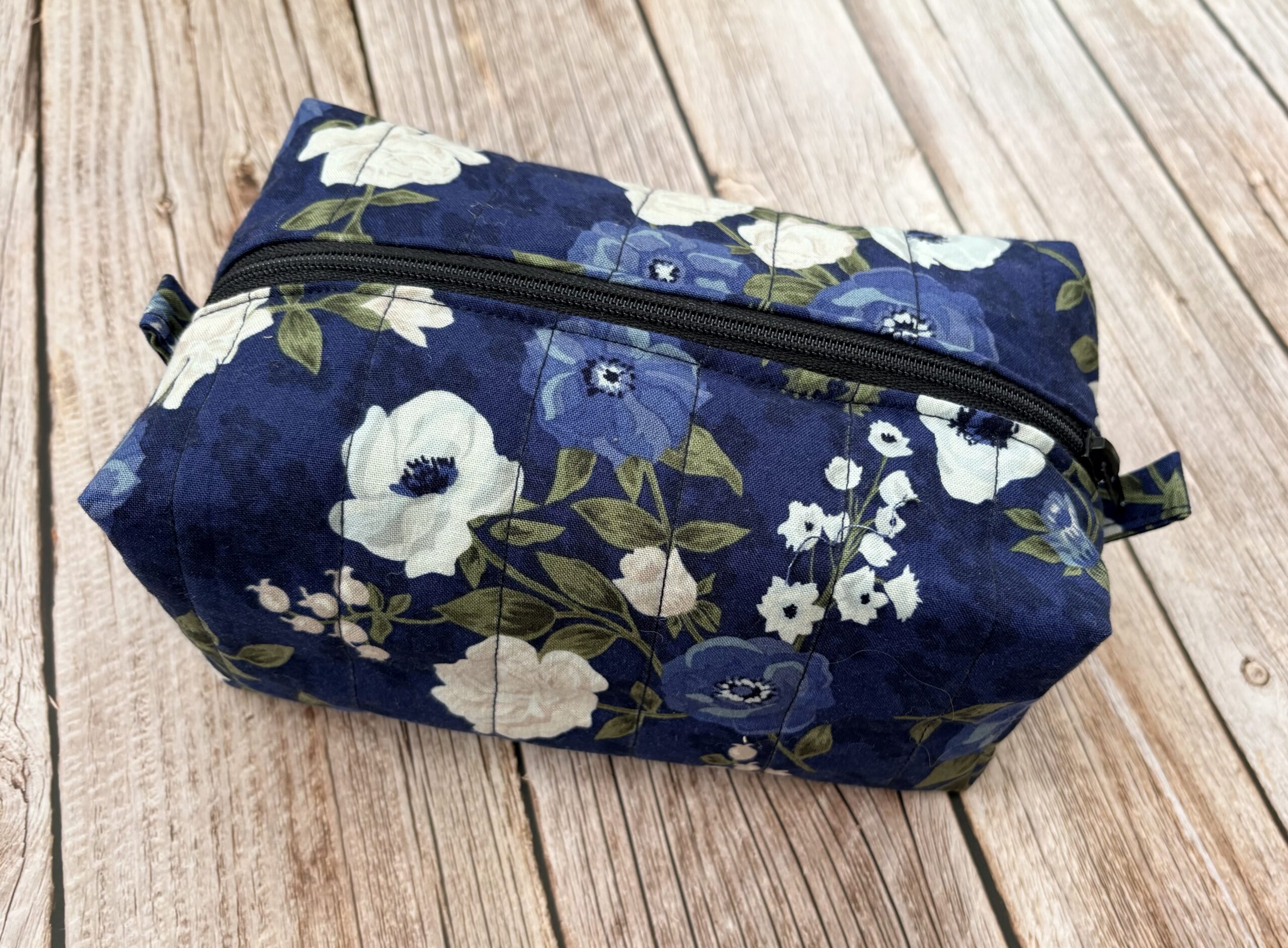 Sinine lilleline kosmeetikakott M - Image 2